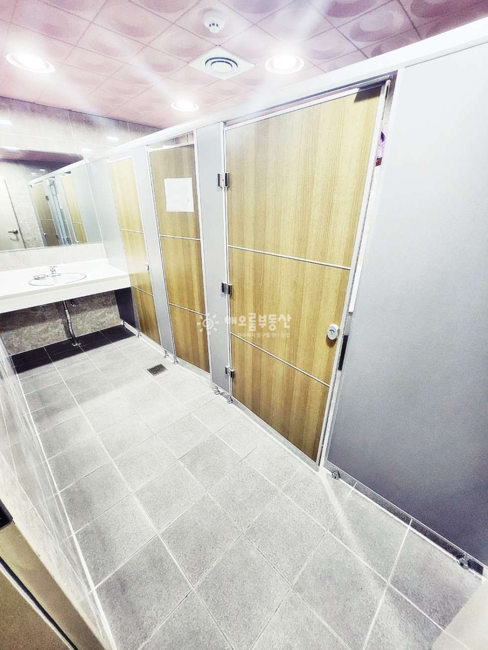 강원 원주시 반곡동 반곡동 회전교차로 사거리 대로변 위치한 인테리어 완료된 상가.사무실 임대 월세 매물번호 13237 사진 9