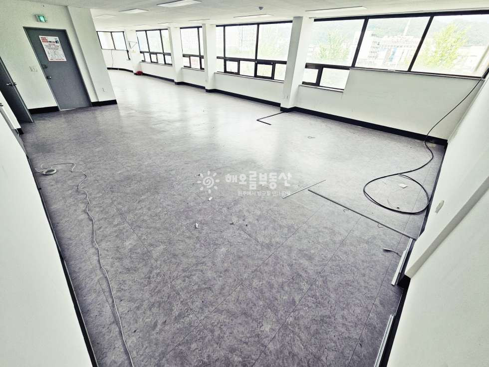 강원 원주시 인동 원주오거리 대로변 광고.홍보 효과 확실 한 ! 대형사무실 임대 월세 매물번호 13241 사진 2