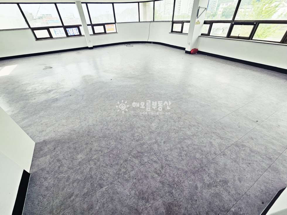 강원 원주시 인동 원주오거리 대로변 광고.홍보 효과 확실 한 ! 대형사무실 임대 월세 매물번호 13241 사진 5
