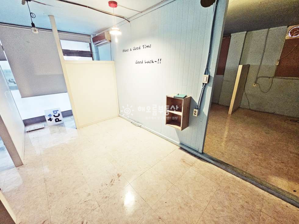 강원 원주시 단계동 이화마을 무권리 공실 상가 내부 화장실,싱크대 有 월세 매물번호 14336 사진 3