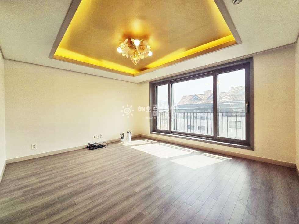 강원 원주시 행구동 1779-9 엘베 . 주인세대 . 남향 . 방3개화장실3개옥탑 [행구동주인세대] 월세 매물번호 16466 사진 2