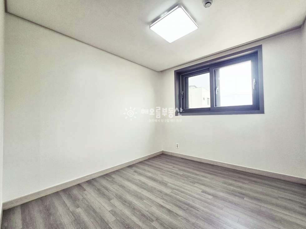 강원 원주시 행구동 1779-9 엘베 . 주인세대 . 남향 . 방3개화장실3개옥탑 [행구동주인세대] 월세 매물번호 16466 사진 13