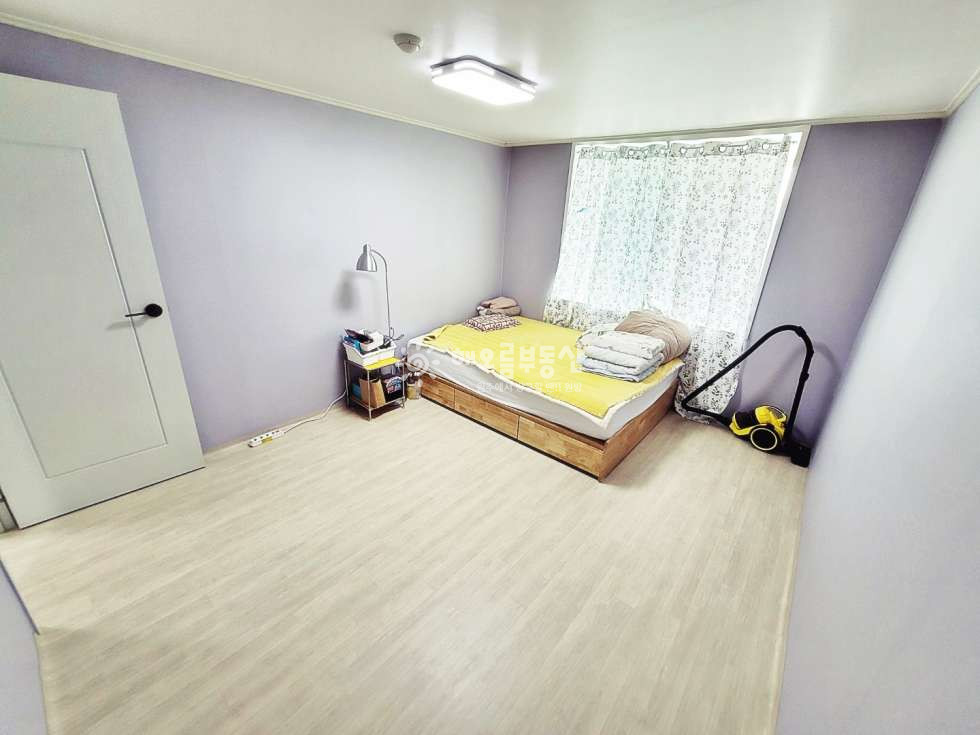 강원 원주시 관설동 1713-1 601동 청솔6차 l 올리모델링 l 중문 O l 월세끼고매매 27.2 입주가능 협의 매매 매물번호 12059 사진 6