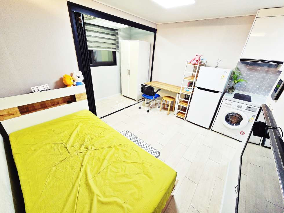 강원 원주시 부론면 2027년 l 경동대정문 밥심마을 l 폴딩도어 시공으로 다양한 공간연출 l 예쁜원룸 연세 매물번호 17271 사진 1