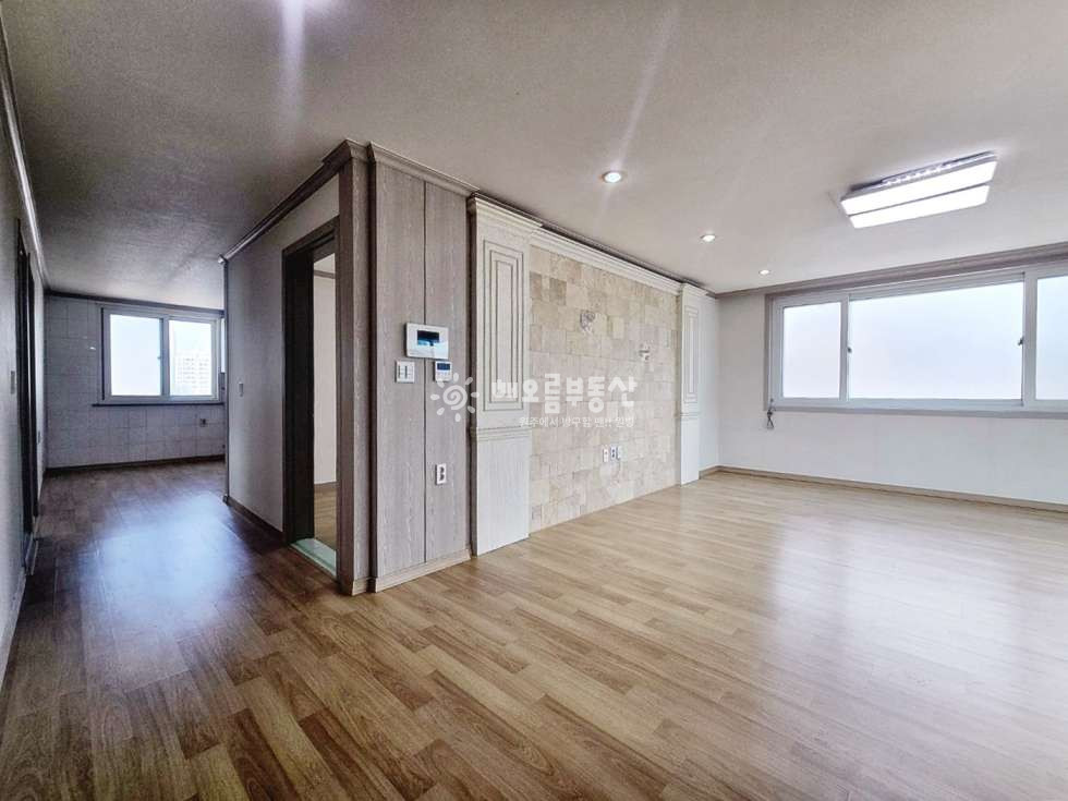 강원 원주시 단구동 1673-14 즉시입주 . 40평주인세대 . 해쨍쨍 . 방거실넓음 . 방3개 화장실2개 월세 매물번호 16558 사진 4