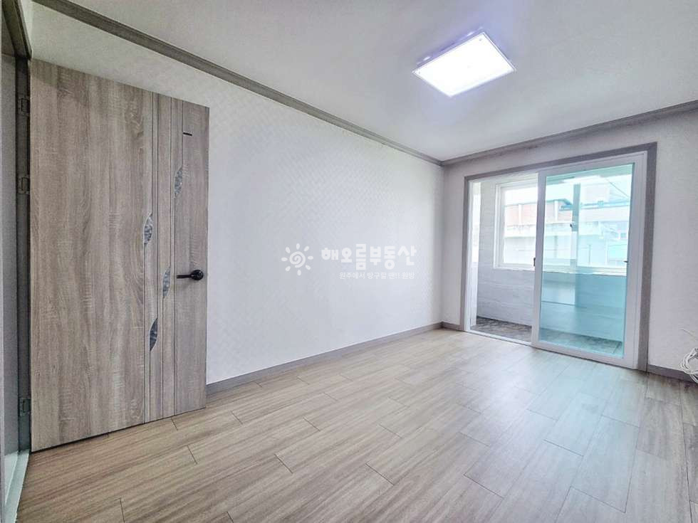 강원 원주시 단구동 1673-14 즉시입주 . 40평주인세대 . 해쨍쨍 . 방거실넓음 . 방3개 화장실2개 월세 매물번호 16558 사진 6