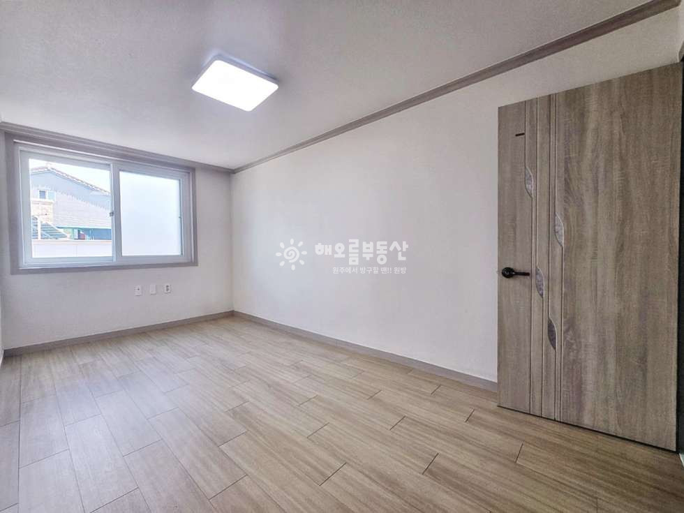 강원 원주시 단구동 1673-14 즉시입주 . 40평주인세대 . 해쨍쨍 . 방거실넓음 . 방3개 화장실2개 월세 매물번호 16558 사진 9
