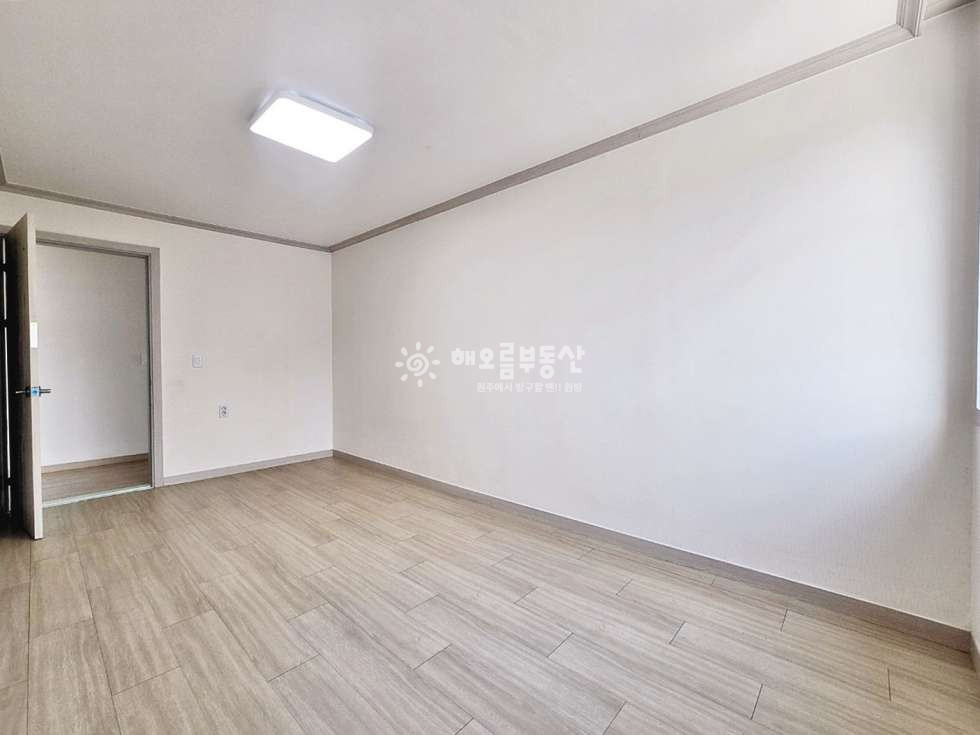 강원 원주시 단구동 1673-14 즉시입주 . 40평주인세대 . 해쨍쨍 . 방거실넓음 . 방3개 화장실2개 월세 매물번호 16558 사진 10