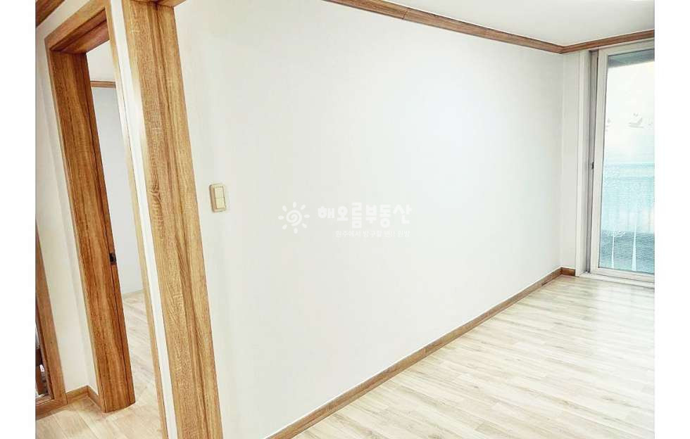 강원 원주시 관설동 1713-2 802동 전세승계 l 샷시 제외 올리모델링 l 향후 실거주 가능 매매 매물번호 15394 사진 2