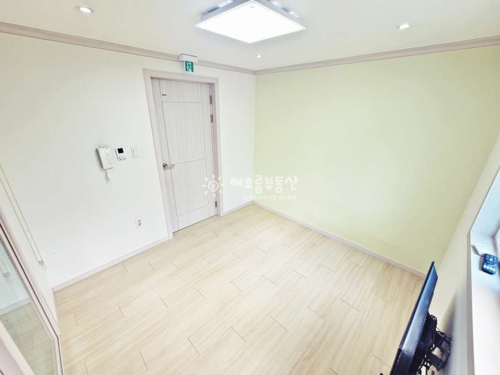 강원 원주시 단구동 1464-8 단구롯시 I 공원 앞 깔끔한 준신축 I 넉넉한 크기의 1.5룸 [단구동원룸] 월세 매물번호 17449 사진 3