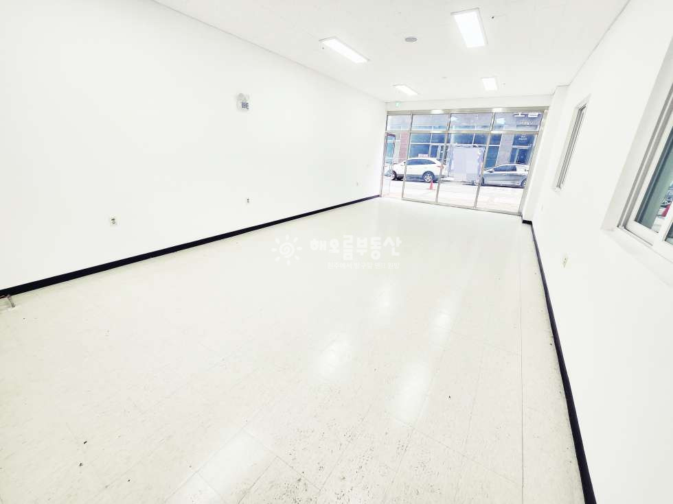 강원 원주시 반곡동 혁신도시의 중심상가에 위치한 대로변 6층빌딩 임대 월세 매물번호 13380 사진 1